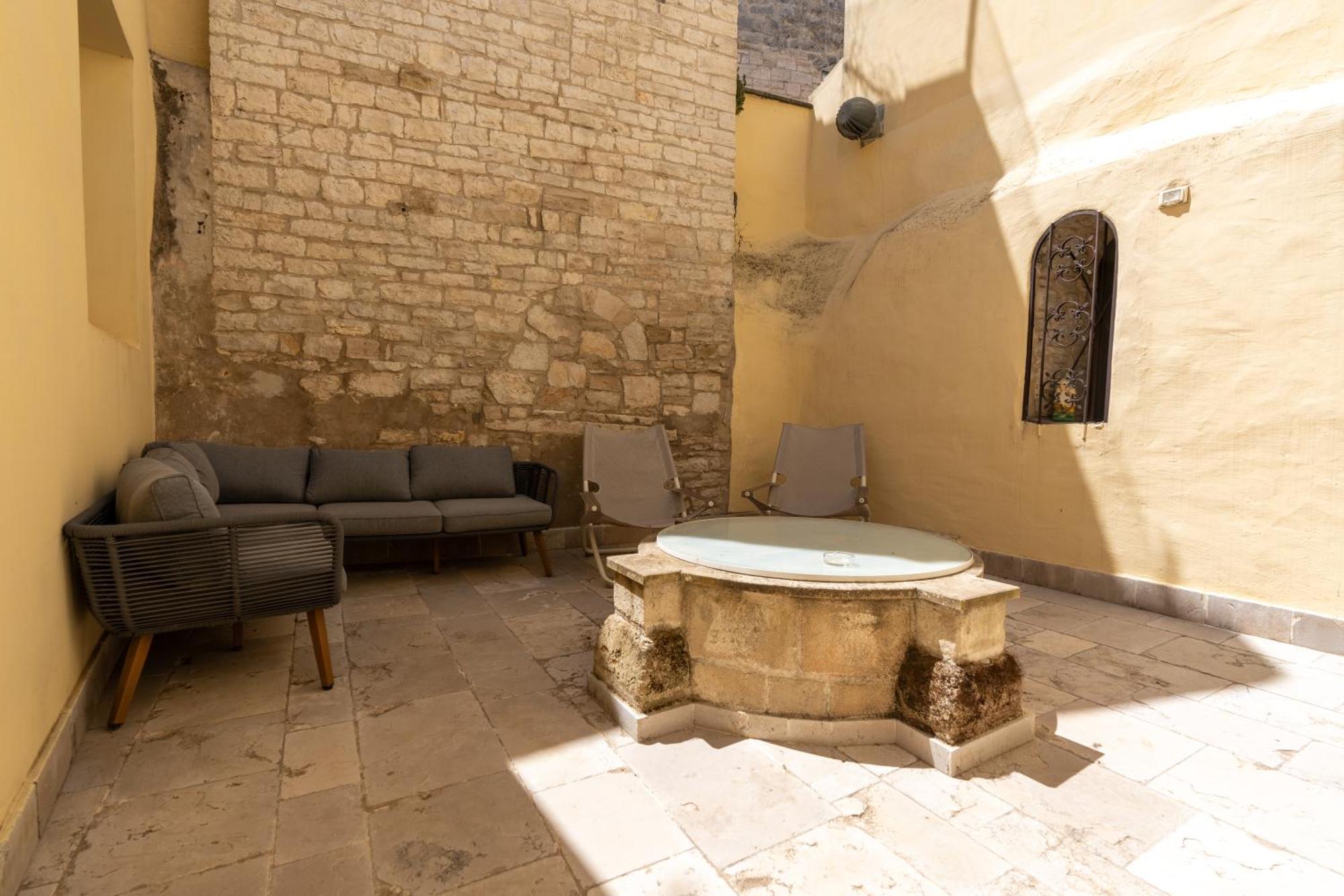 B&B Palazzo Vittoria Bisceglie Bagian luar foto
